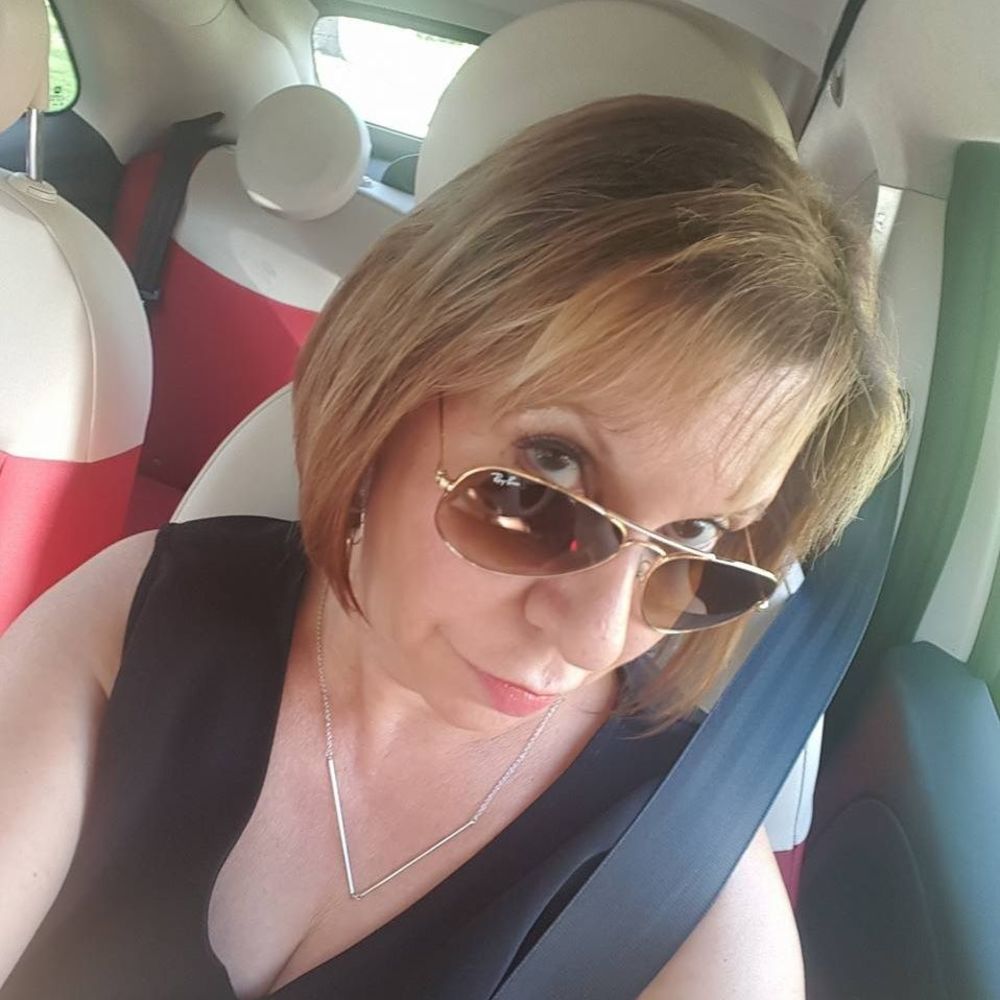 Meet your Posher, Suzanne